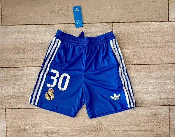 Producto - Short MATCH 2025/26 Real Madrid Azul Claro con el 30