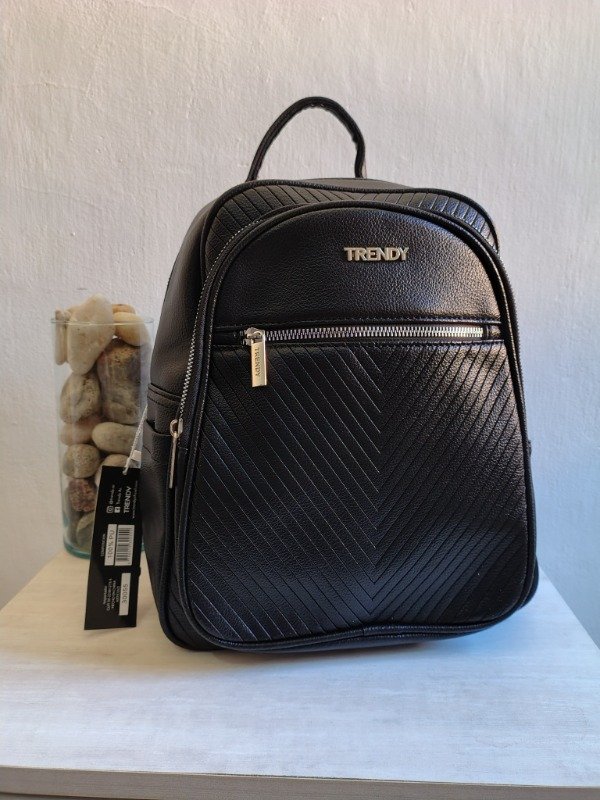 Producto - Mochila trendy negra