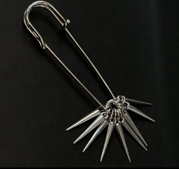 Producto - Prendedor "Punky"