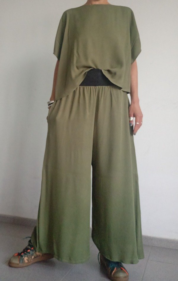 Producto - CONJUNTO DE PANTALÓN Y REMERA v - 2
