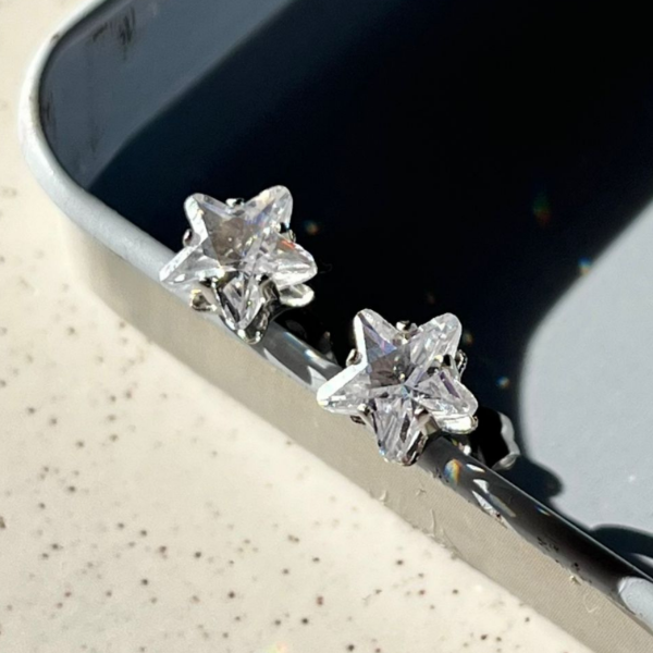 Producto - Aritos pasantes - Estrella cubic (Acero quirúgico)