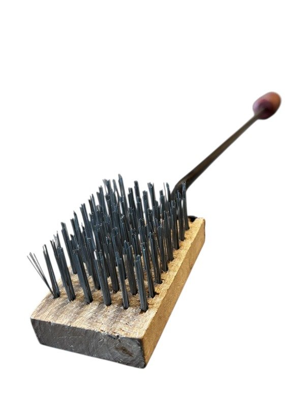 Producto - Cepillo limpia parrilla.