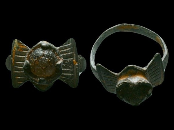 Producto - Imperio Romano. Anillo (Siglo I a III DC) Bronce 24 MM - 3,73 Gramos