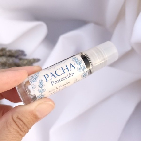 Producto - PACHA Perfume Roll on con Aromaterapia y Gemoterapia