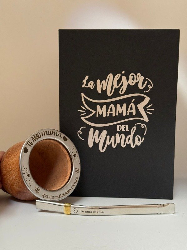 Producto - combo dia de la madre, caja presentacion, camionero algarrobo y bombilla chata