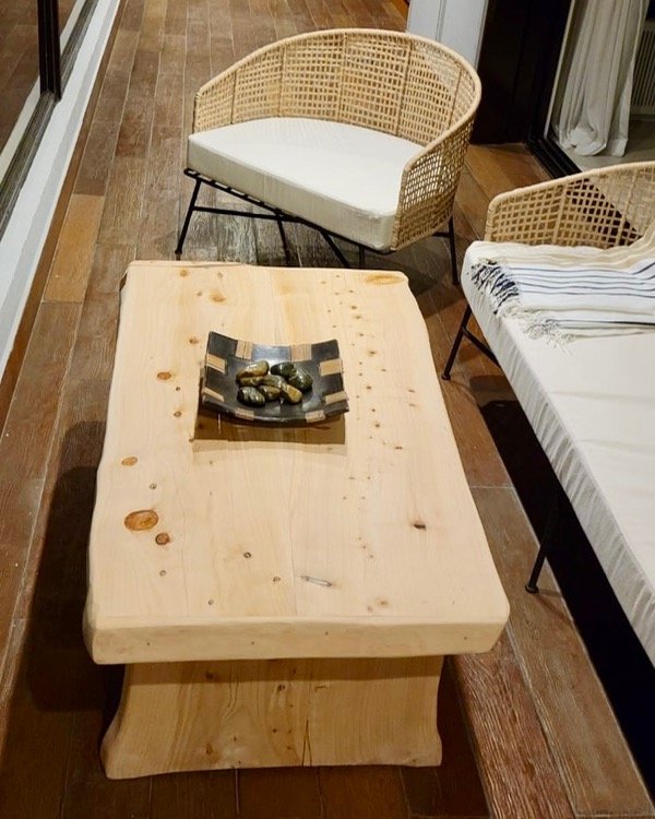 Producto - Mesa Ratona de Ciprés pata tablero