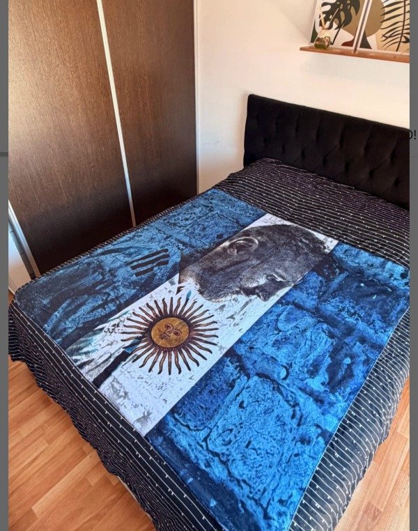 Producto - MANTA POLAR MESSI