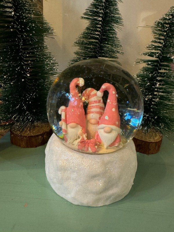 Producto - Bola de Nieve 13 cm Gnomo Pink gde (Efectivo: 35.920)