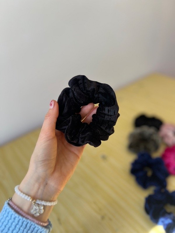 Producto - Scrunchie terciopelo negro - 0