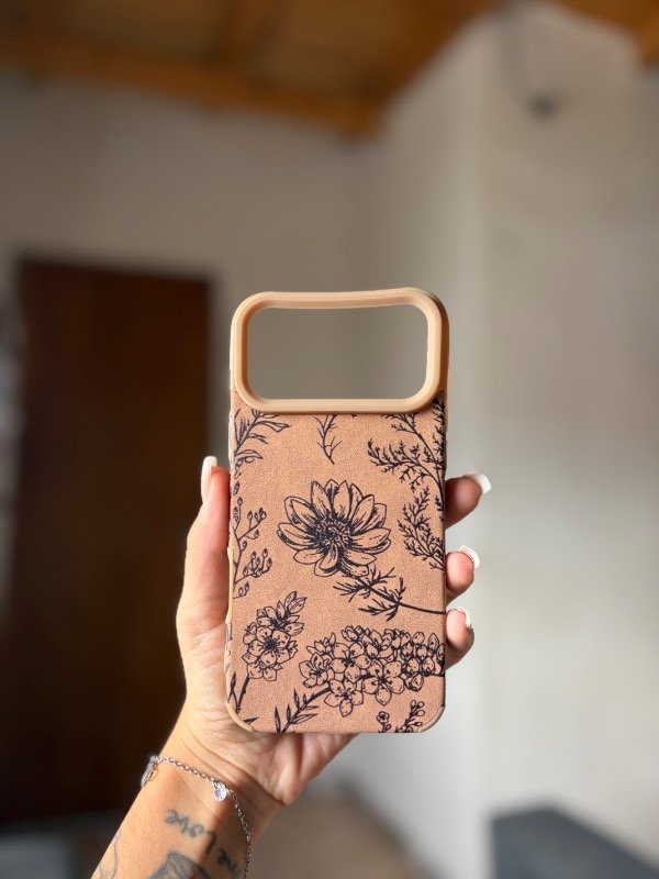 Producto - CASE GAMUZA FLORES NEGRA