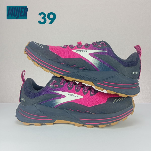 Producto - Brooks Cascadia 16