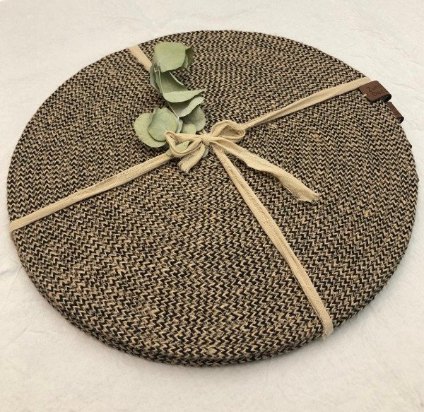 Producto - Plato de sitio zigzag yute con negro