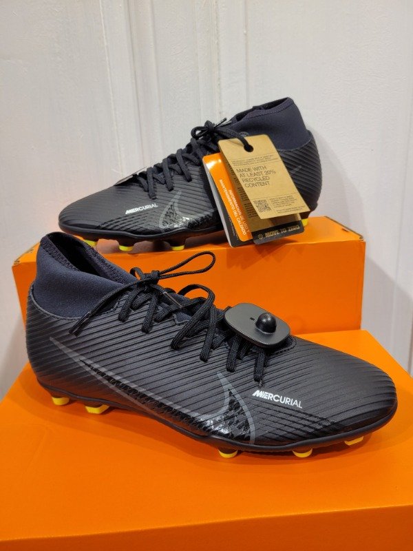 Producto - Botines NIKE MERCURIAL negros NUEVOS SIN USO Talle 42 - PRECIO: 115X
