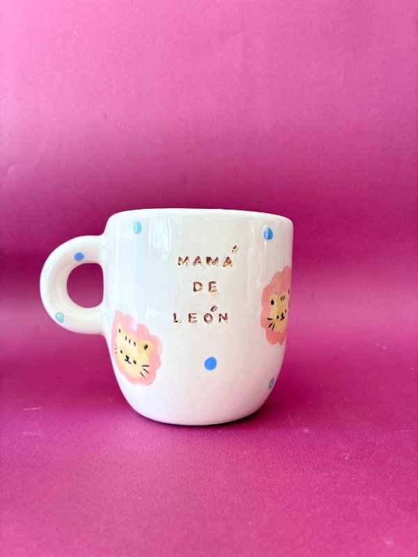 Producto - Taza con oro - 4