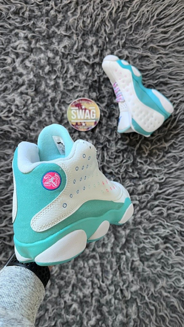 Producto - JORDAN RETRO 13 WHITE SOAR GREEN PINK - 2