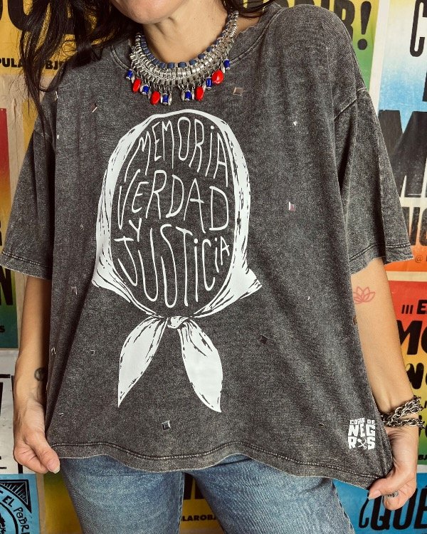 Producto - Pañuelo con tachas