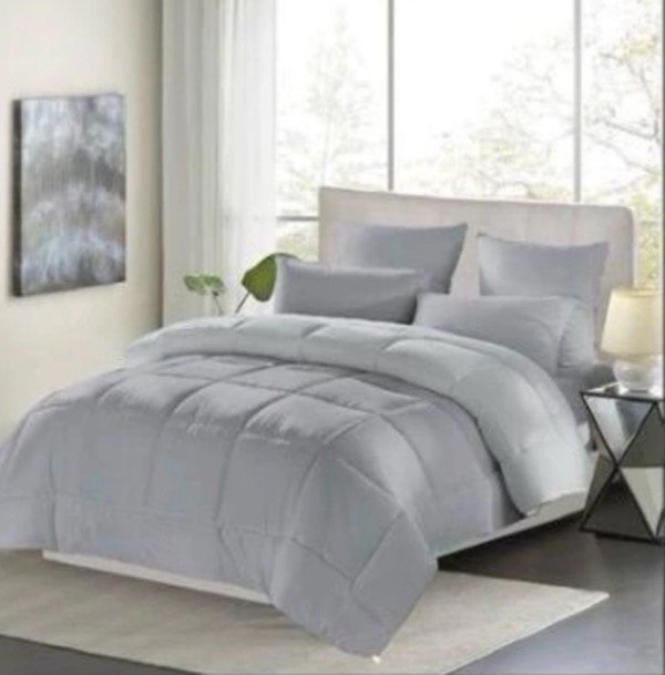 Producto - Acolchado Simil Pluma Twin Size con funda Gris