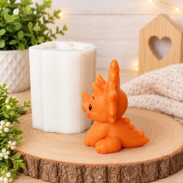 Producto - Molde silicona dino bebé triceratops - 1