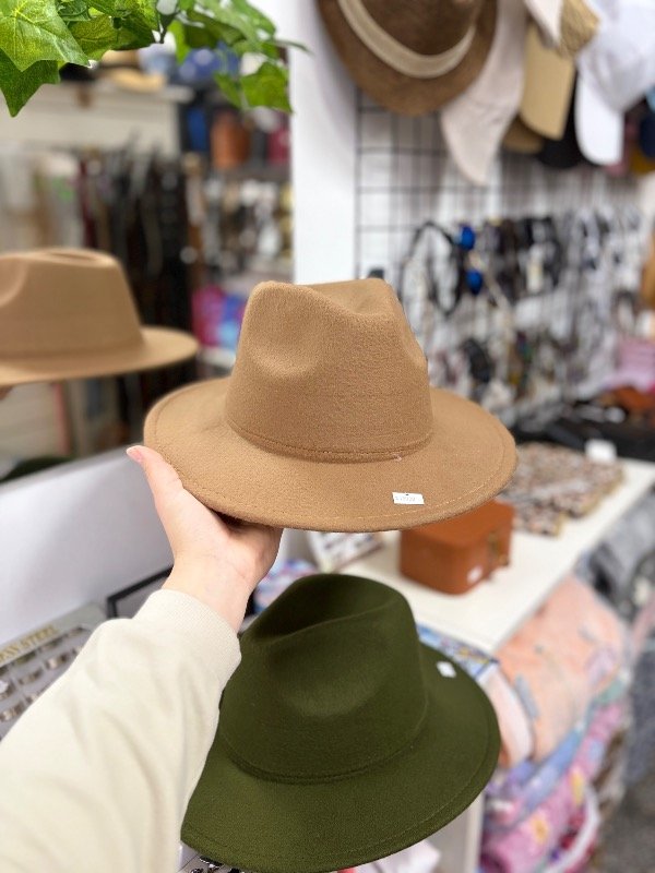 Producto - Sombrero gamuza plano liso - 1