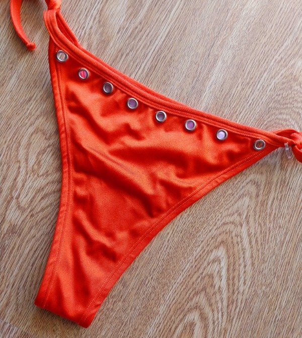 Producto - Bombi con tachas naranja