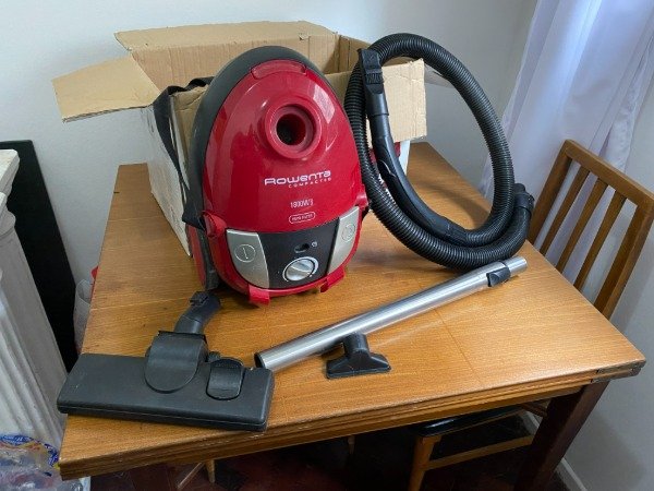 Producto - ASPIRADORA ROWENTA 1800w #9843