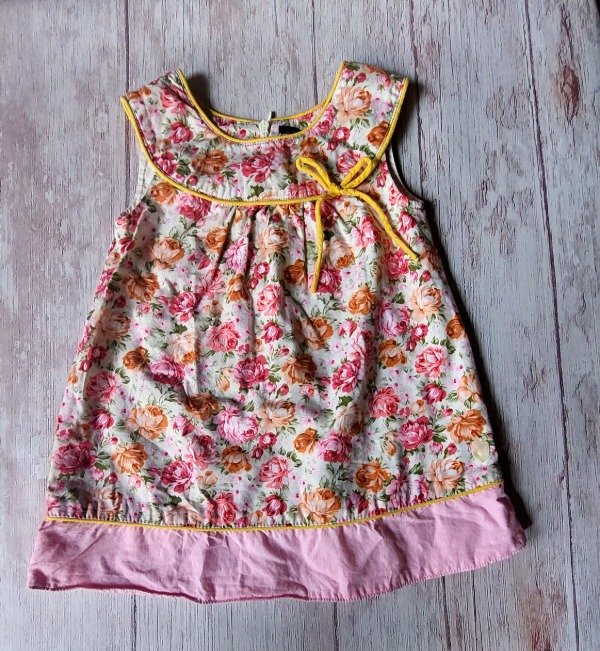 Producto - VESTIDO FLORES AKIABARA 18 MESES