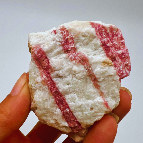 Producto - Cuarzo con turmalina rosa 02