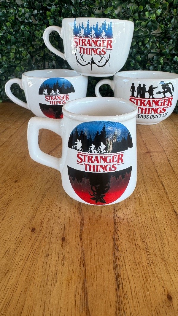 Producto - Mate Stranger Things
