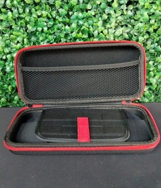 Producto - ESTUCHE NEGRO Y ROJO NINTENDO SWITCH