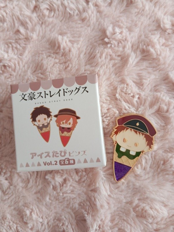 Producto - Tachihara tapinui pin original - Stock inmediato