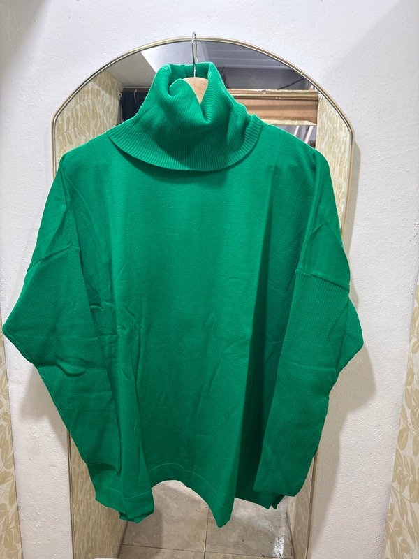 Producto - Polera Roma
