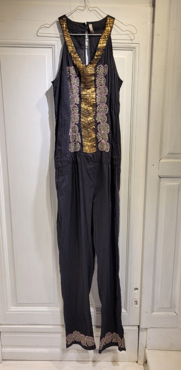 Producto - Mono TOKO negro con bordados y paillettes Talle M/L - PRECIO: 76X