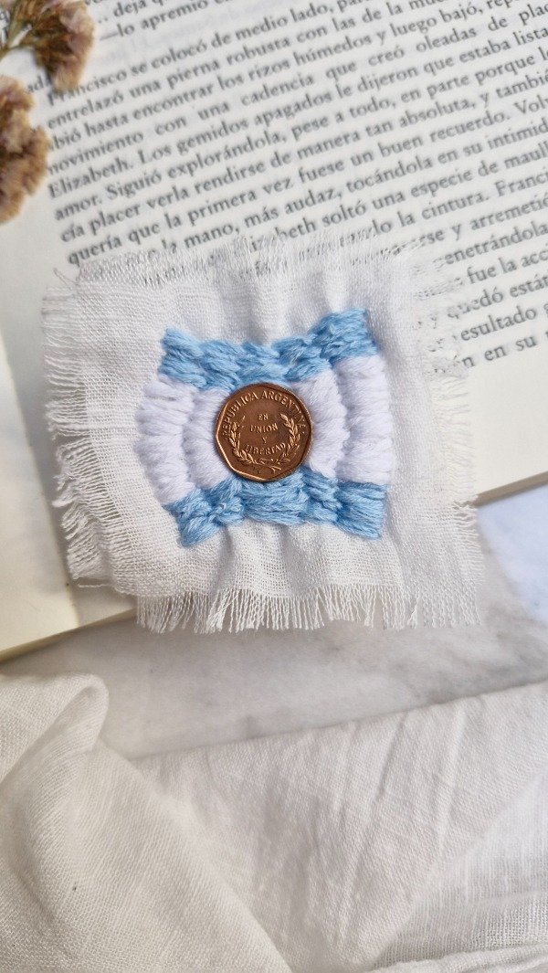 Producto - Escarapela Maria Elena Walsh Bandera