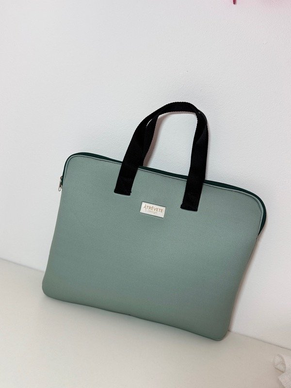 Producto - FUNDA DE NOTEBOOK - VERDE