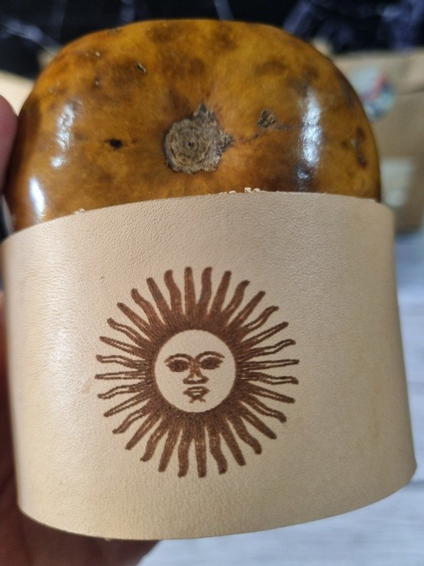 Producto - Mate Galleta con Soporte Grabado del Sol de Mayo - 9