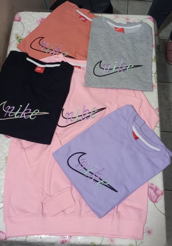 Producto - Línea Mila !! Buzo Nike rústico