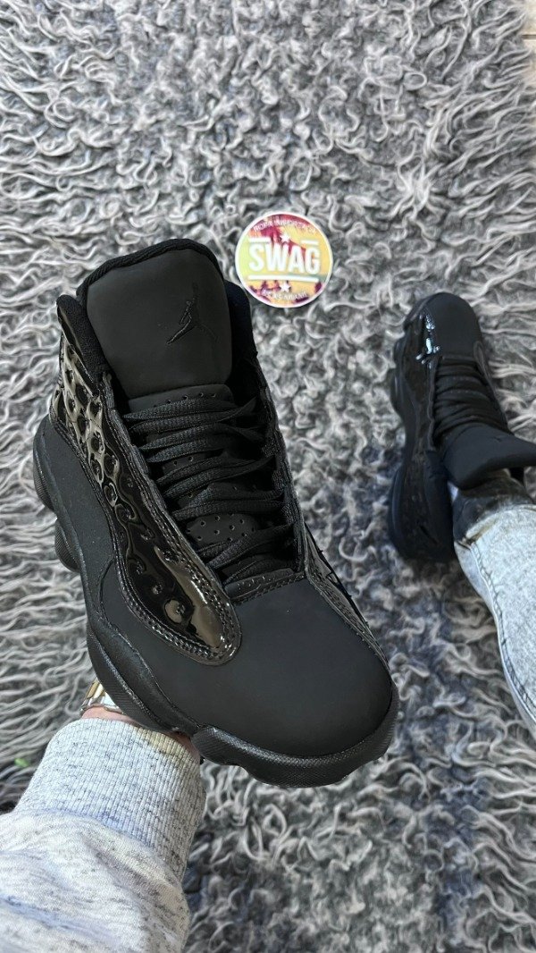 Producto - JORDAN RETRO 13 CAP AND GOWN - 1