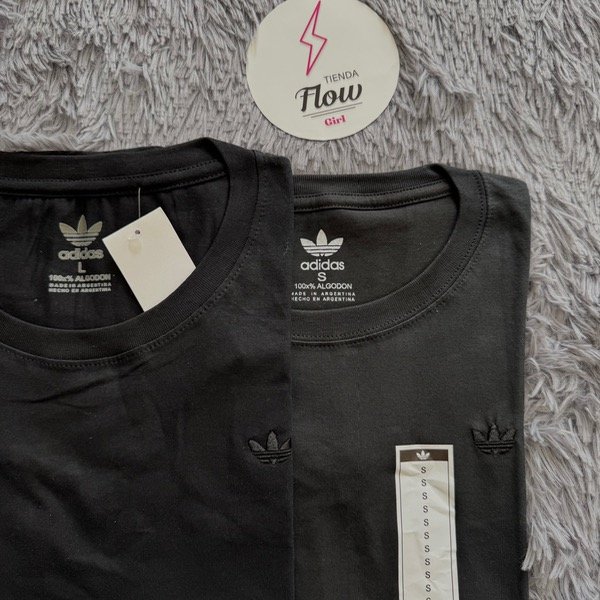 Producto - Remera Adidas Bordada