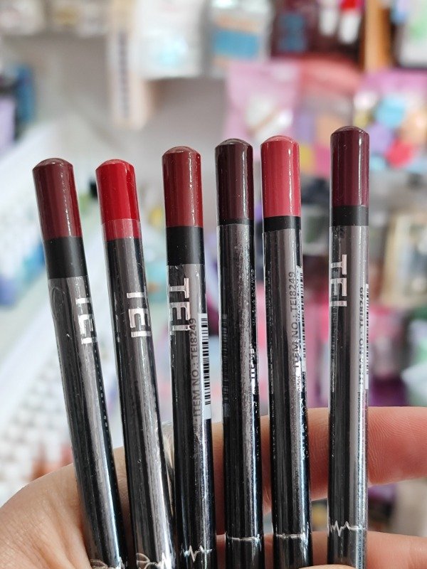 Producto - Delineador labios en lápiz TEI