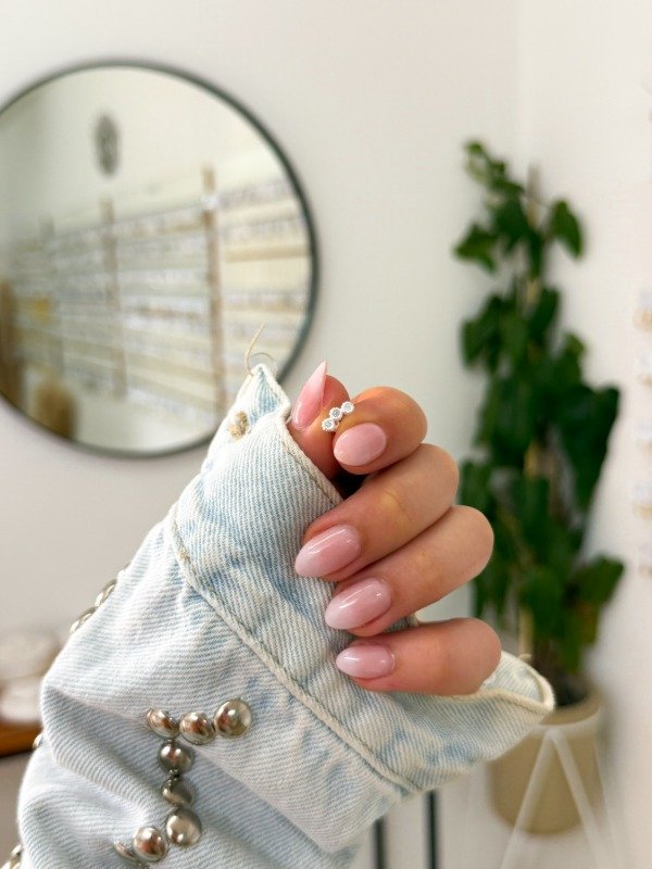 Producto - Piercing acero blanco tres cúbics