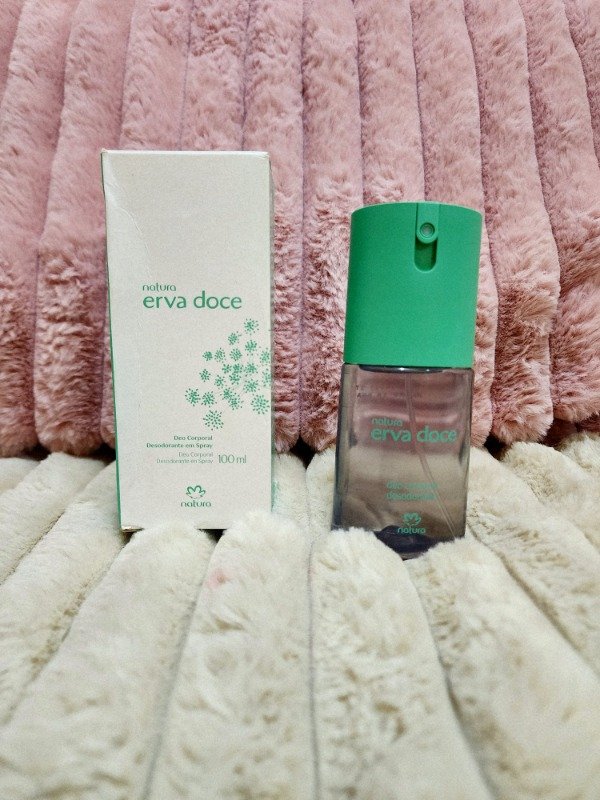 Producto - C8 S19 Desodorante Spray Corporal Perfumado Erva Doce 100ml Natura