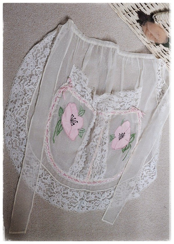 Producto - Antiguo Delantal Falda Plumeti bordado