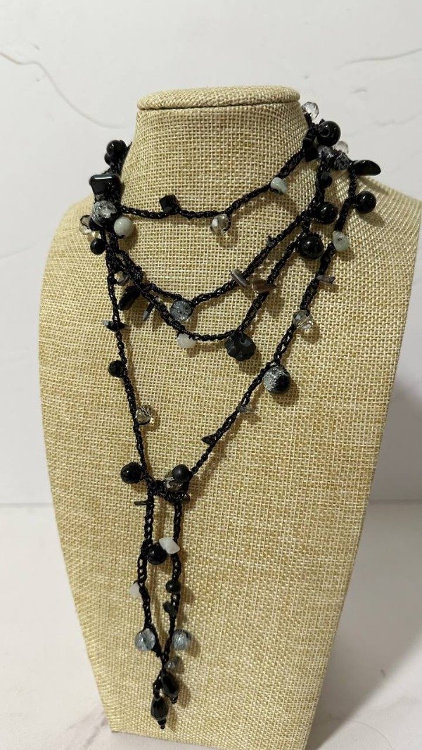 Producto - COLLAR MIL VUELTAS negro