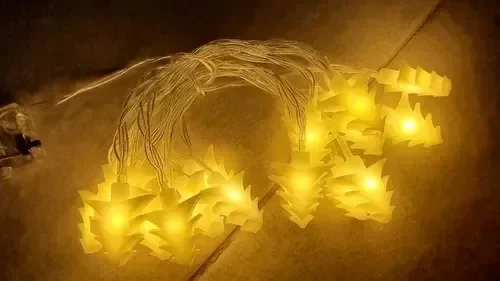 Producto - GUIRNALDA DE LUZ CALIDA EN FORMA DE PINO