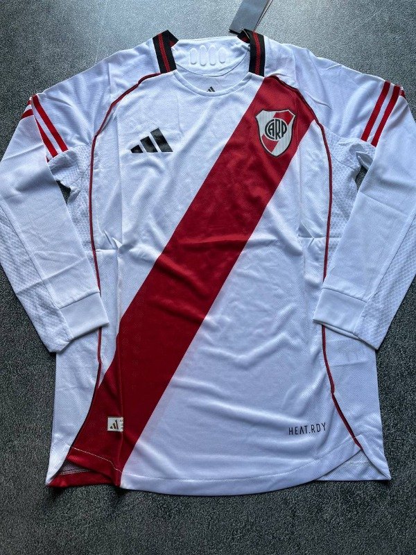 Producto - River Plate local 25/26 versión jugador manga larga