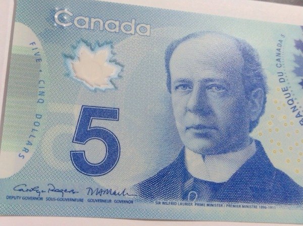 Producto - Canadá billete 5 dólares polímero emisión 2013 - 7