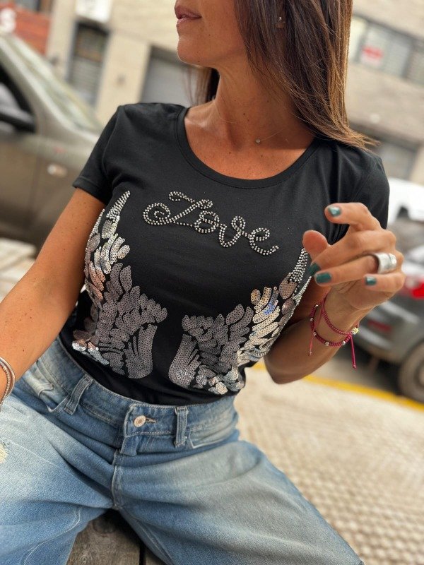 Producto - Remera Love Wings