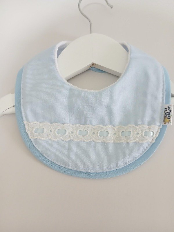 Producto - Babero celeste c/pasa cinta