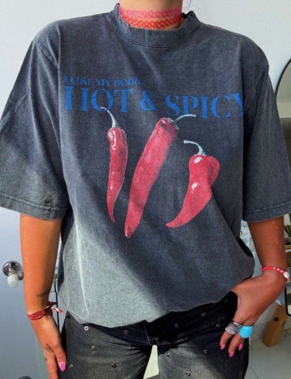 Producto - Remera boxy fit Hot