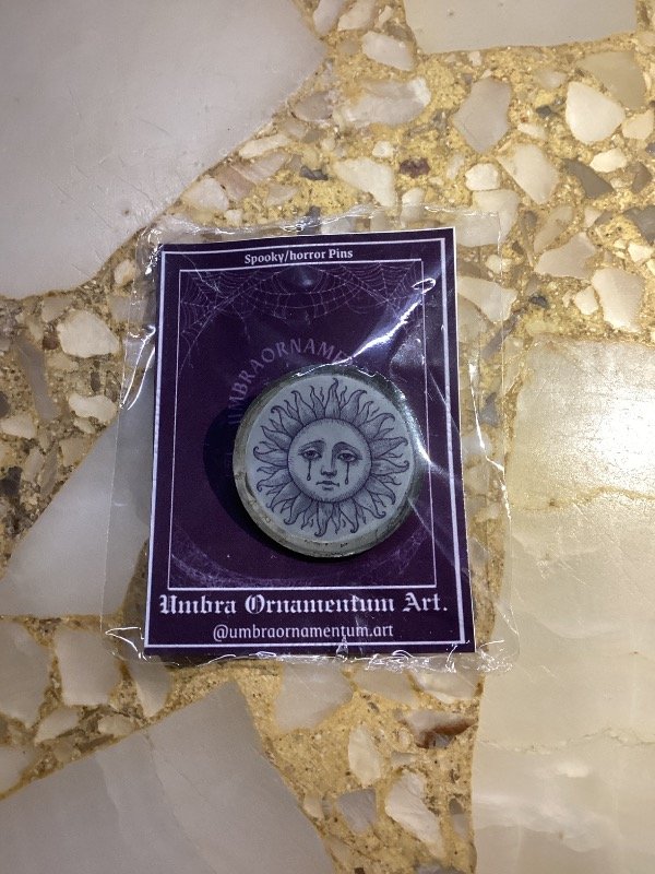 Producto - Pin Sad Sun